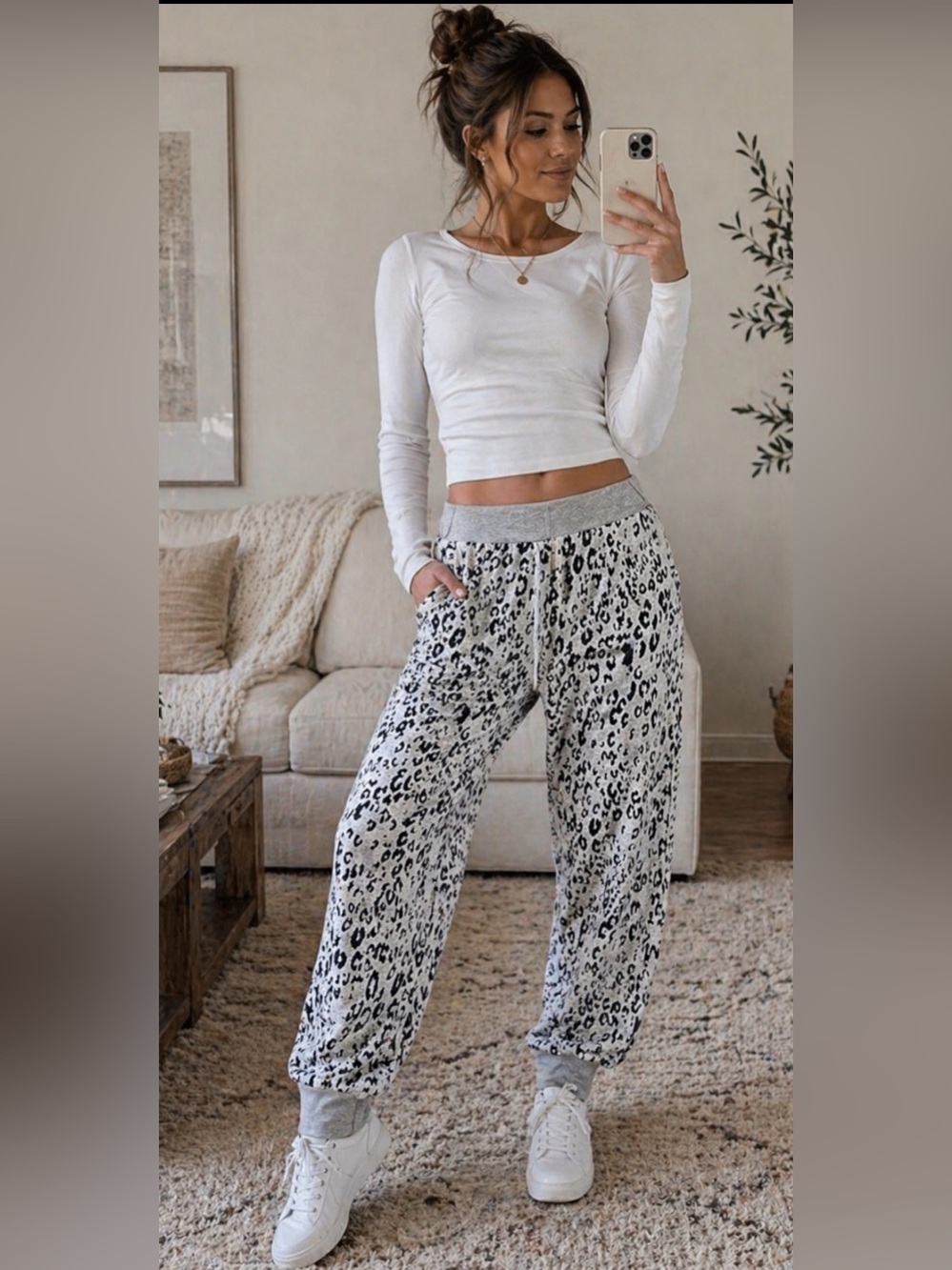 Hippie Rose Leopard Print Jogger Sweatpants NWT Lounge Pants Gray Black M